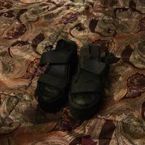 These shoes were bought off sheen only worn one time